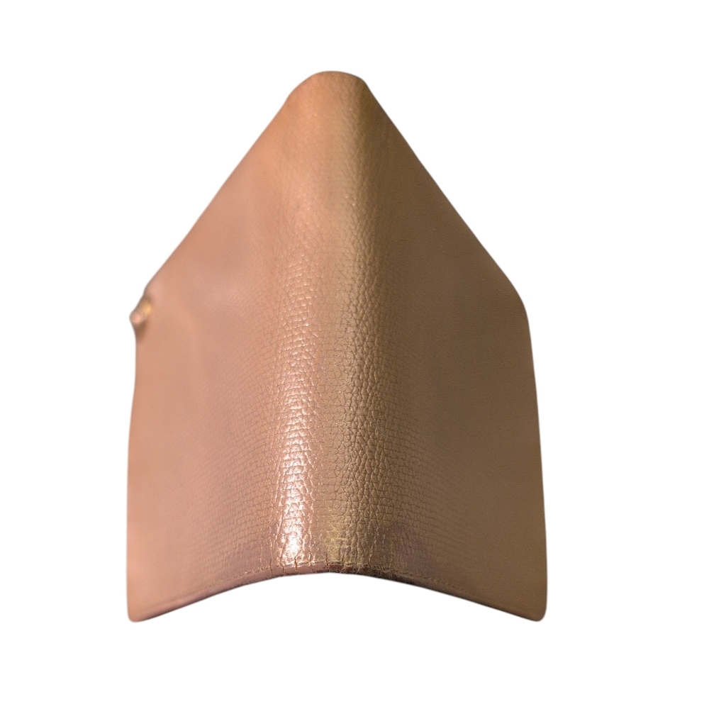 CHANEL Metallic Gold Wallet - Picture 9 of 14